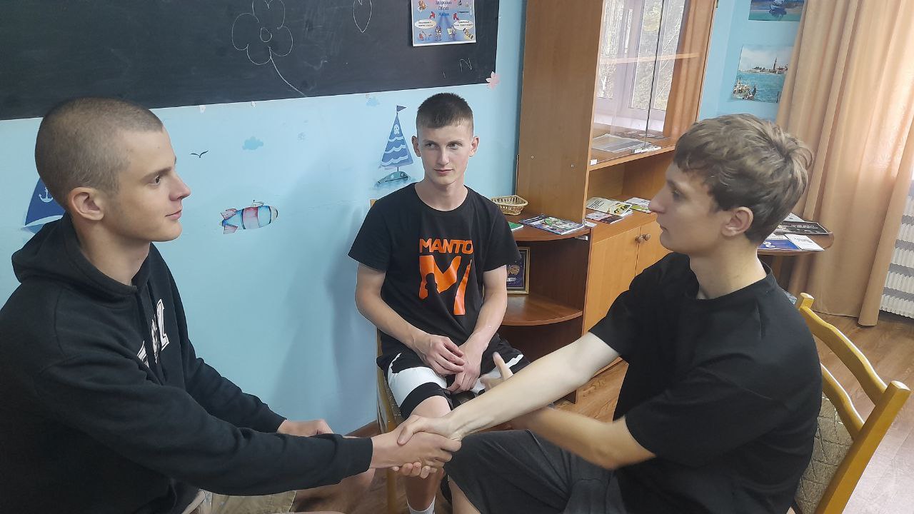Заседание клуба медиации «Давайте жить дружно»