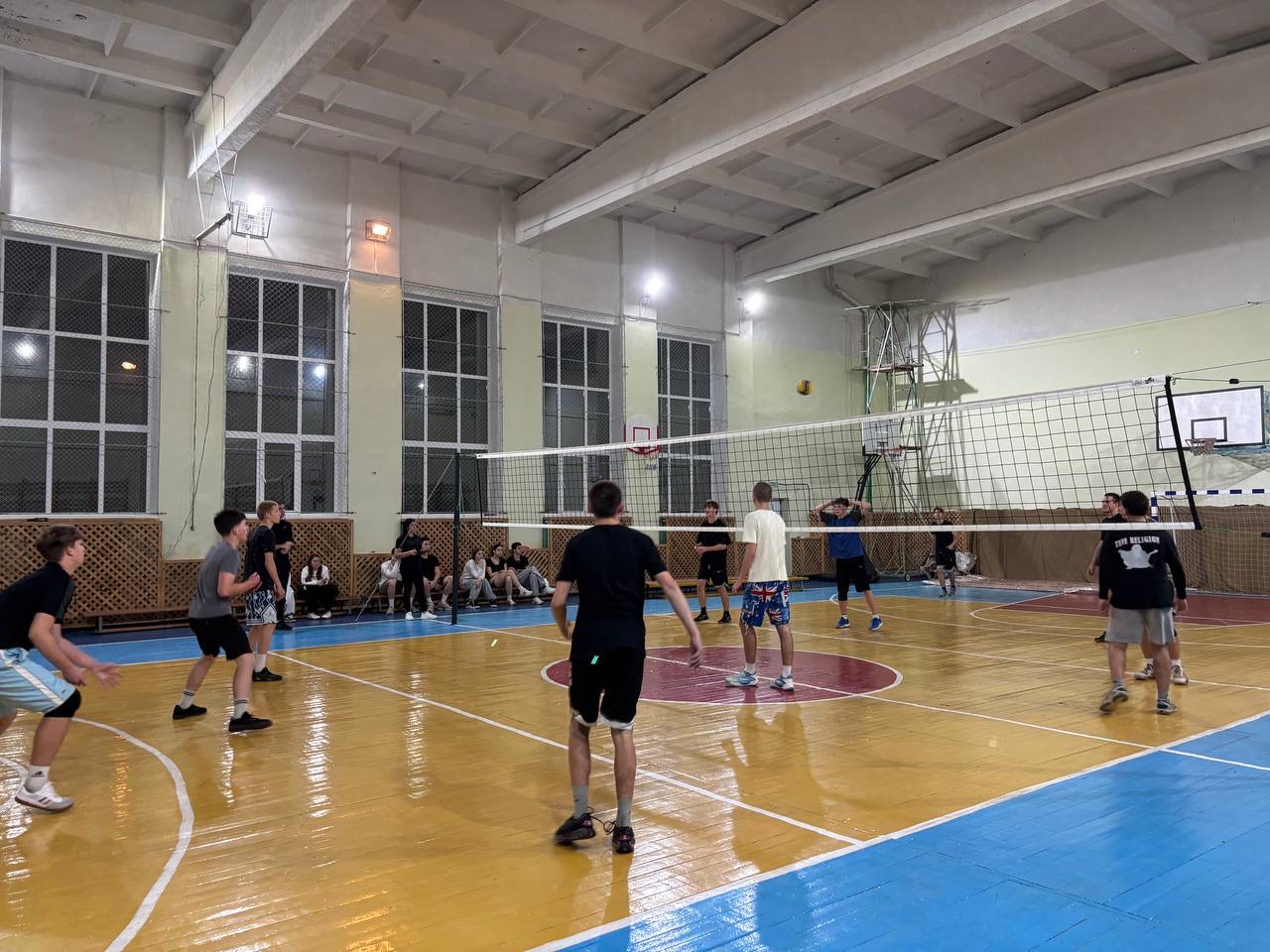 Товарищеская встреча по волейболу
