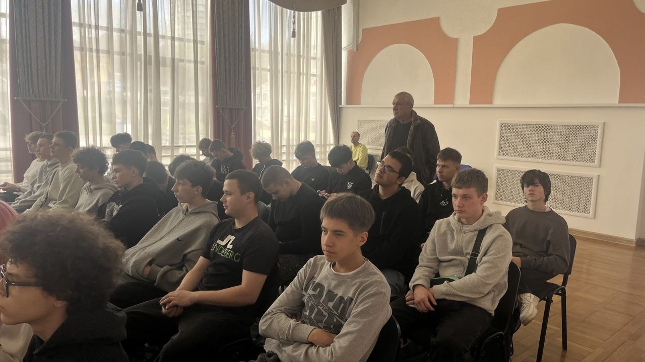 Диалоговая площадка, посвященная Дню единения народов Беларуси и России, проходящая в рамках гражданско-патриотического марафона «Белая Русь объединяет»